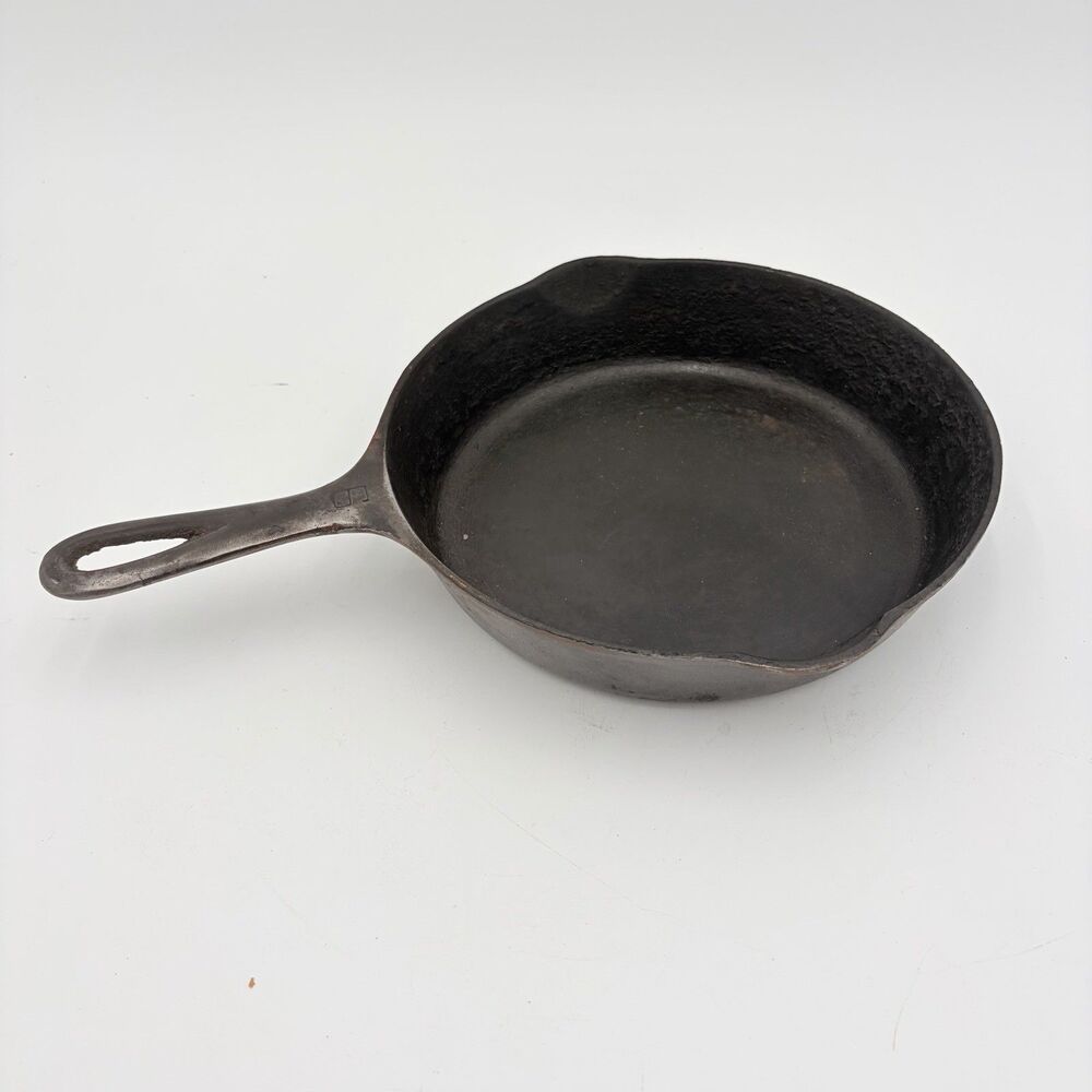 GRISWOLD No 6 CAST IRON Skillet Large Block Logo 699 9 in No Cracks